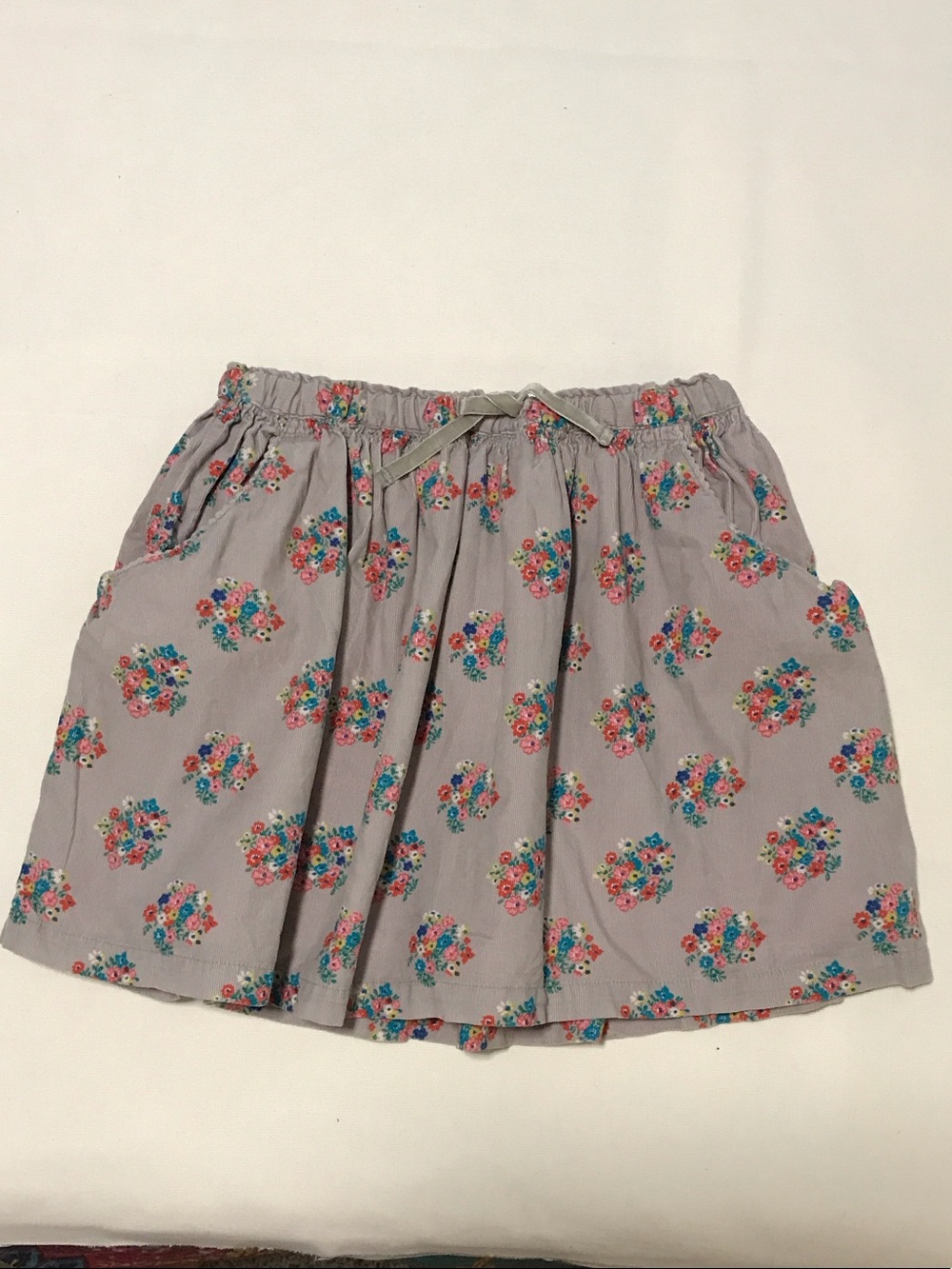 Mini Boden Gray Floral Corduroy Skirt with Pink & Blue Flowers 9-10 years
